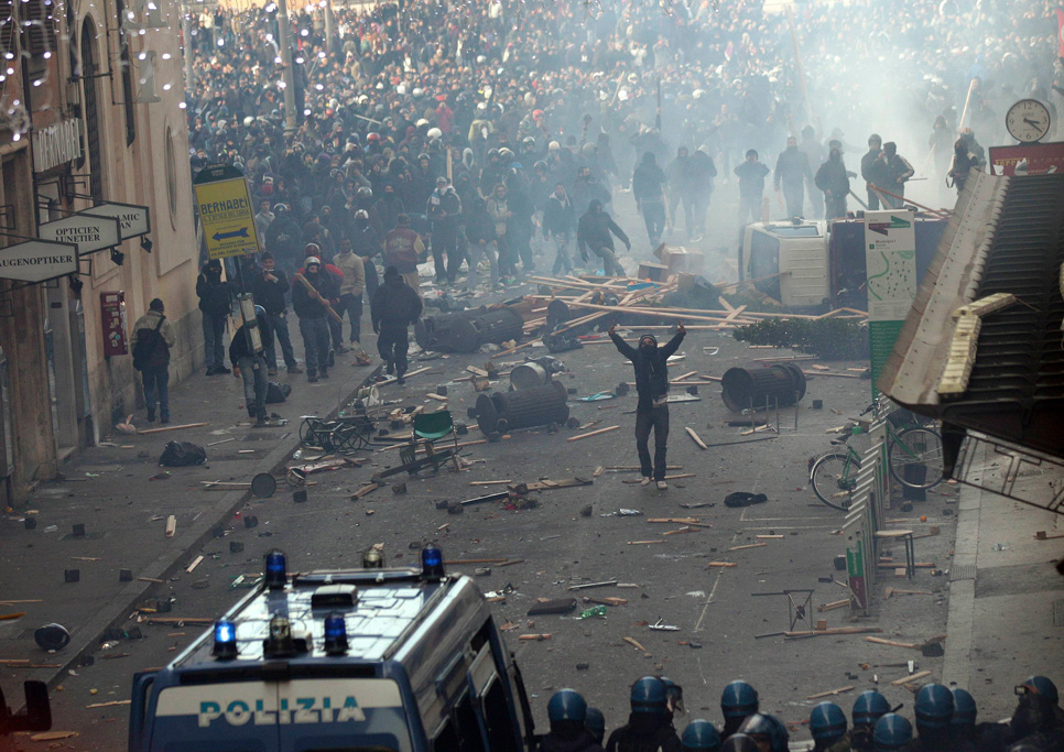 Italy_Berlusconi_Protests_ALT103