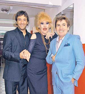 Conti con Norma Pons y Beto César, en camarines, antes de hacer la última función.