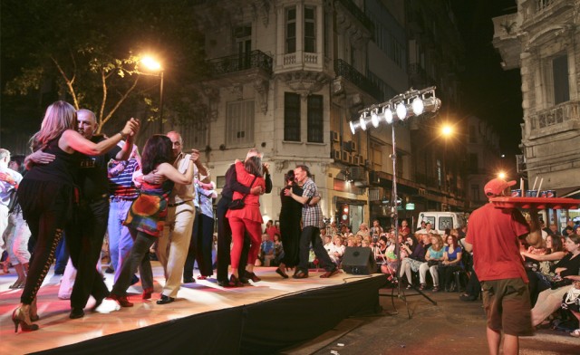 Gran Milonga en Avenida de Mayo 2012 foto© Pilar Bustelo